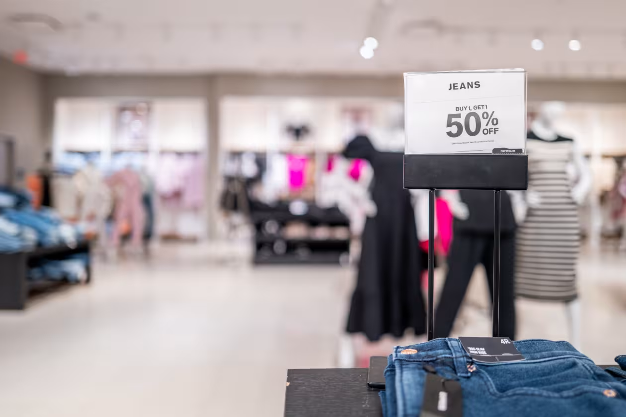 O que é varejo? Loja varejista em 50% de desconto