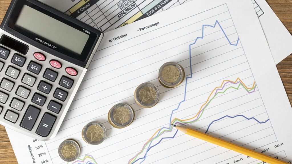 Entender o cenário econômico permite que empresas ajustem seus planos e protejam resultados em cenários desafiadores.